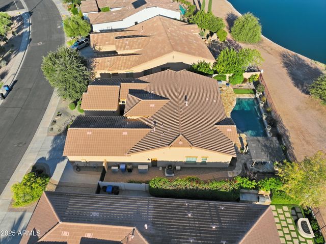 6679 S LYON Drive, Gilbert, AZ 85298