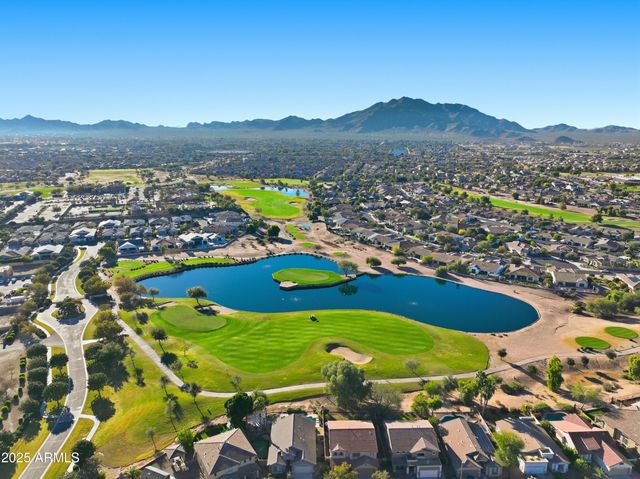 6679 S LYON Drive, Gilbert, AZ 85298