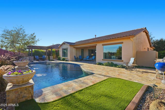 6679 S LYON Drive, Gilbert, AZ 85298