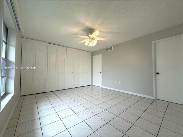 805 W Oakland Park Boulevard D19, Oakland Park, FL 33311