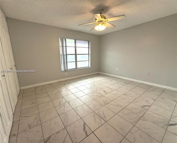 805 W Oakland Park Boulevard D19, Oakland Park, FL 33311