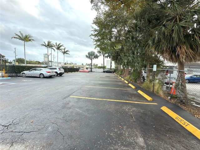 805 W Oakland Park Boulevard D19, Oakland Park, FL 33311