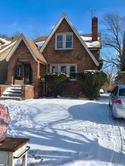 9260 Manor Street, Detroit, MI 48204