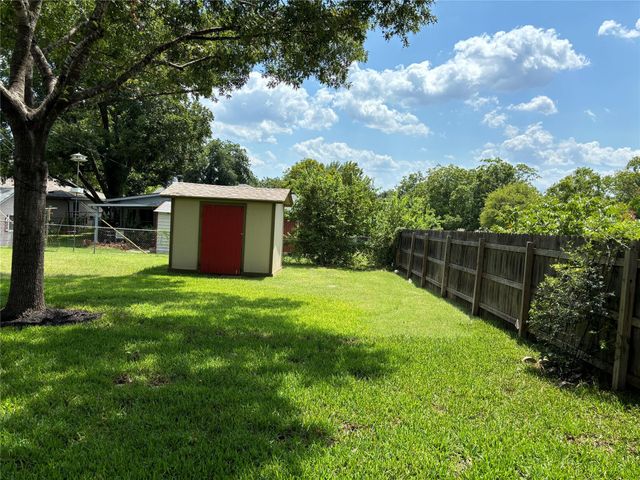 1809 Duke Ave, Austin, TX 78757