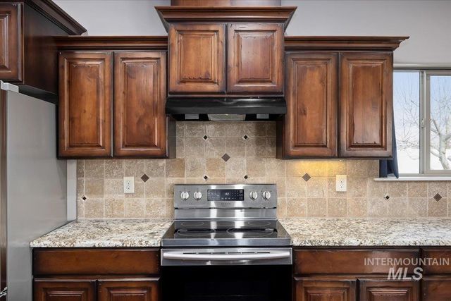 921 Ballard Ln., Kimberly, ID 83341