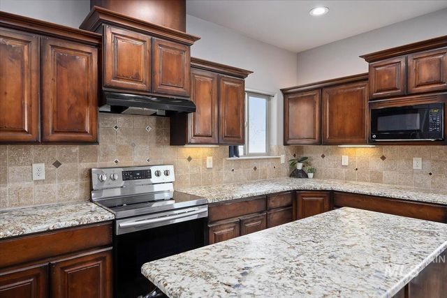 921 Ballard Ln., Kimberly, ID 83341