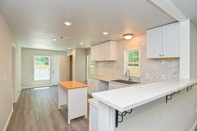 4714 Nichols Street, Houston, TX 77020