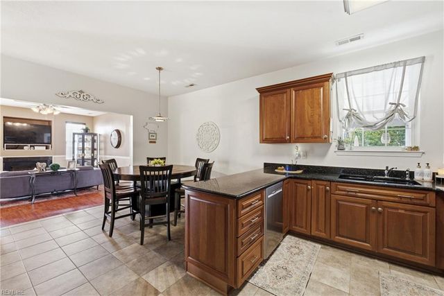 3102 Caroline CRES, Suffolk, VA 23435
