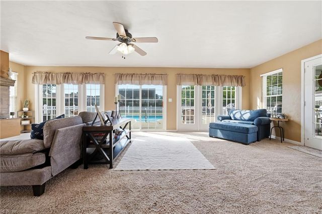 3102 Caroline CRES, Suffolk, VA 23435
