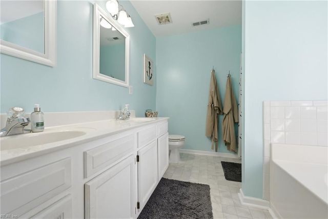 3102 Caroline CRES, Suffolk, VA 23435