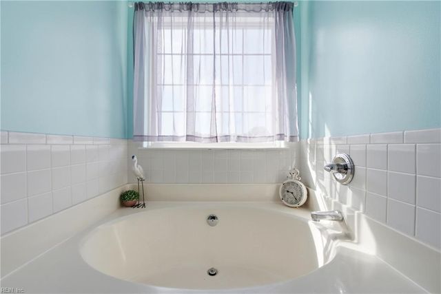 3102 Caroline CRES, Suffolk, VA 23435