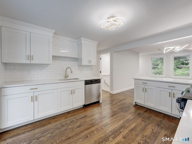 11 Cheshire Road, Prospect, CT 06712