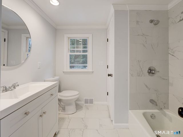 11 Cheshire Road, Prospect, CT 06712