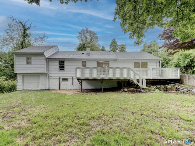 11 Cheshire Road, Prospect, CT 06712