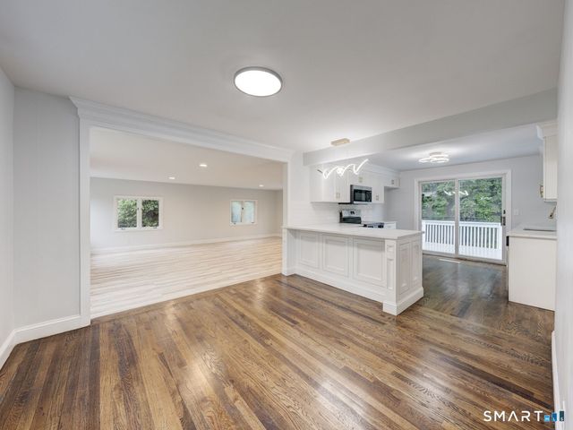 11 Cheshire Road, Prospect, CT 06712