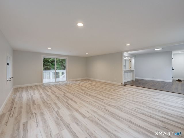 11 Cheshire Road, Prospect, CT 06712