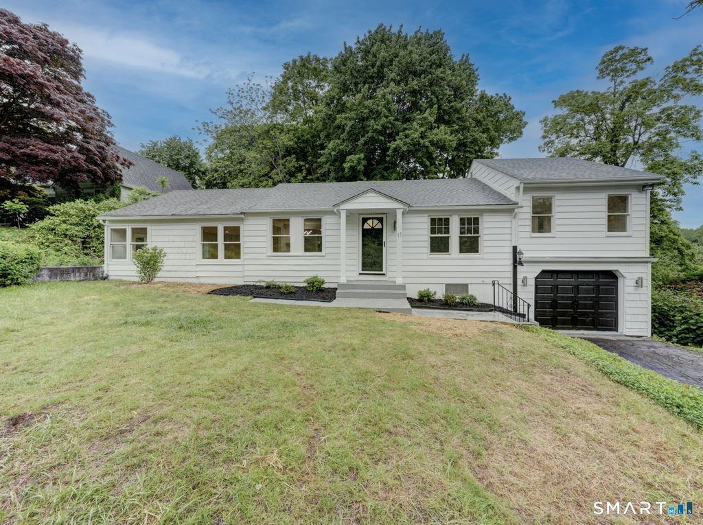 11 Cheshire Road, Prospect, CT 06712