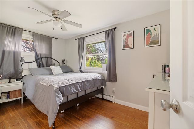 24 Harbor View Road, Portsmouth, RI 02871