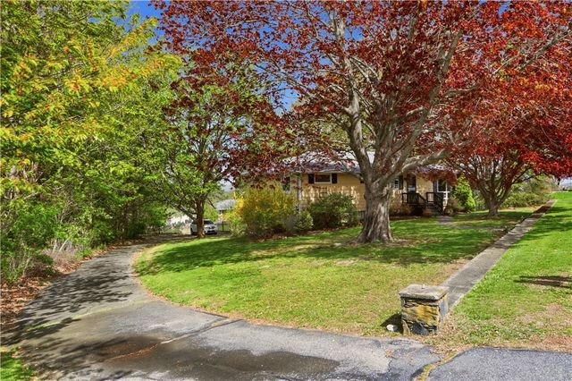 24 Harbor View Road, Portsmouth, RI 02871