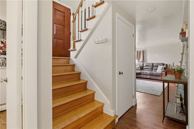 24 Harbor View Road, Portsmouth, RI 02871