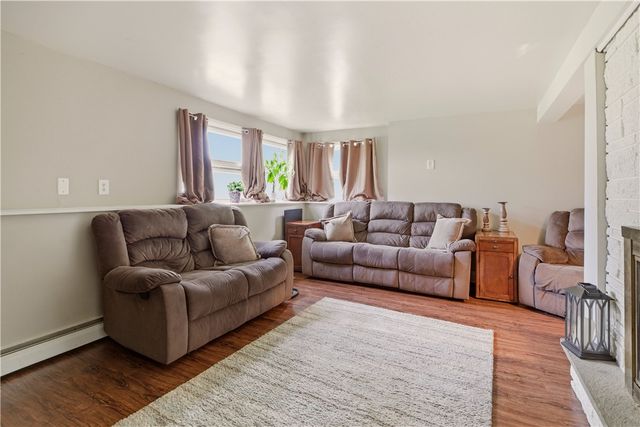 24 Harbor View Road, Portsmouth, RI 02871