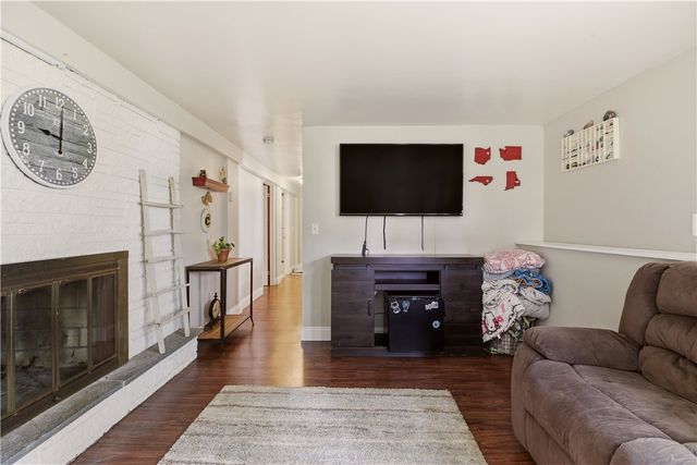 24 Harbor View Road, Portsmouth, RI 02871