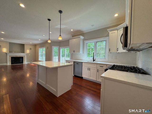 30 Castlewood Drive 30, Monroe, CT 06468
