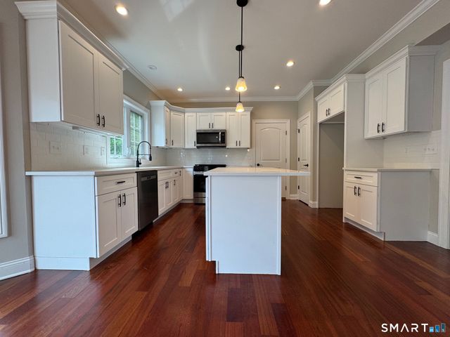 30 Castlewood Drive 30, Monroe, CT 06468