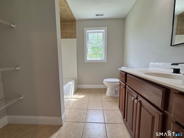 30 Castlewood Drive 30, Monroe, CT 06468
