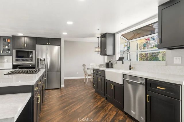 1080 Knoll Street, San Bernardino, CA 92407