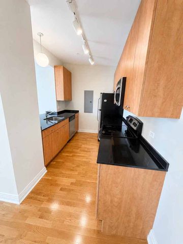 565 W Quincy Street 1608, Chicago, IL 60661