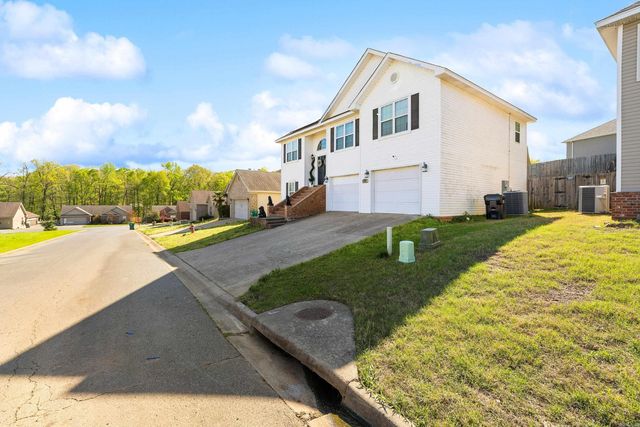 1007 Clinton Court, Alexander, AR 72002