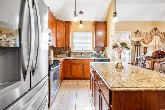 1007 Clinton Court, Alexander, AR 72002