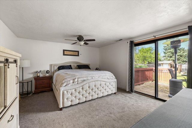 2480 Thorn Oak Drive, Medford, OR 97501