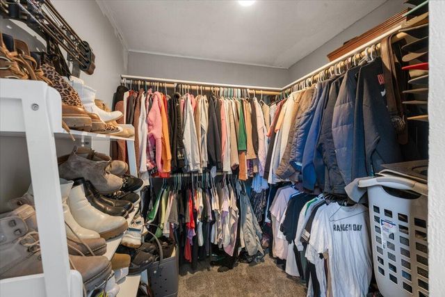 2480 Thorn Oak Drive, Medford, OR 97501