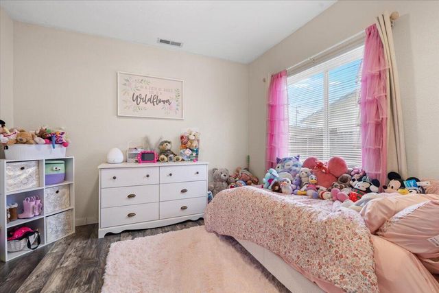 2480 Thorn Oak Drive, Medford, OR 97501