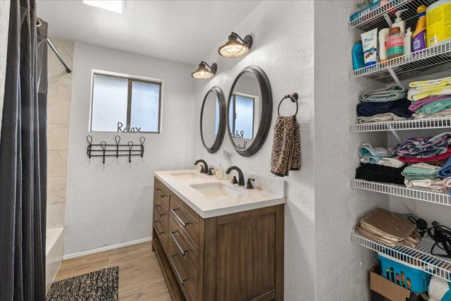 2480 Thorn Oak Drive, Medford, OR 97501