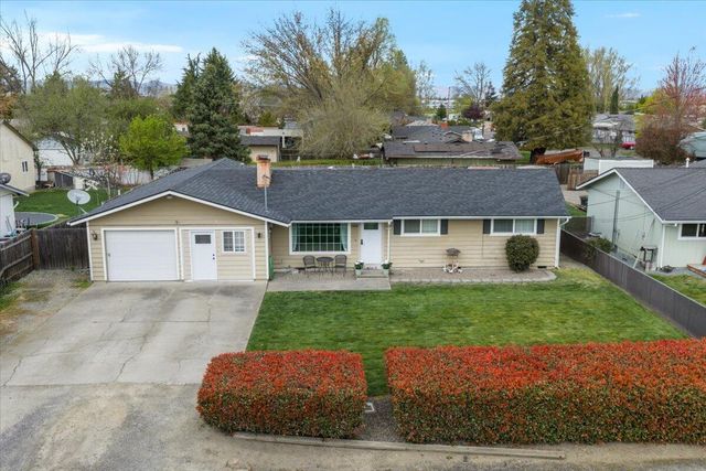 2480 Thorn Oak Drive, Medford, OR 97501