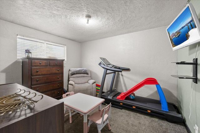 2480 Thorn Oak Drive, Medford, OR 97501