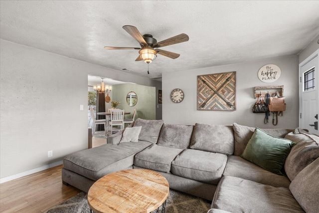 2480 Thorn Oak Drive, Medford, OR 97501