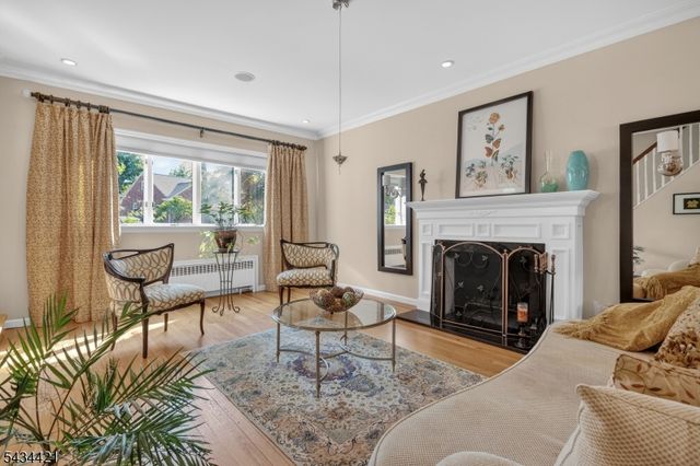347 Westview Ave, Fort Lee Boro, NJ 07024