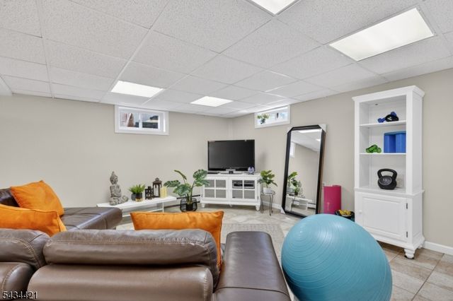 347 Westview Ave, Fort Lee Boro, NJ 07024