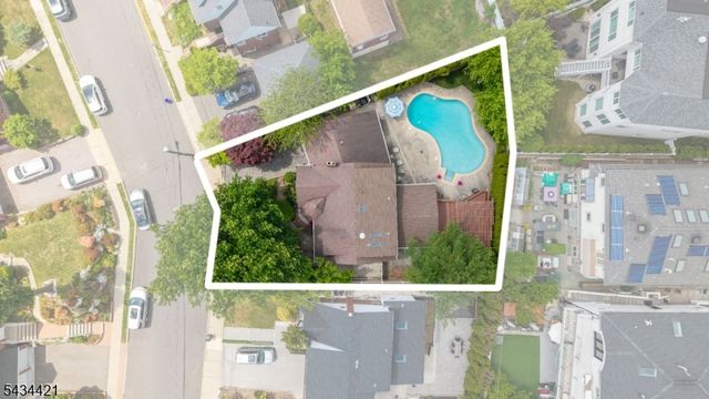 347 Westview Ave, Fort Lee Boro, NJ 07024