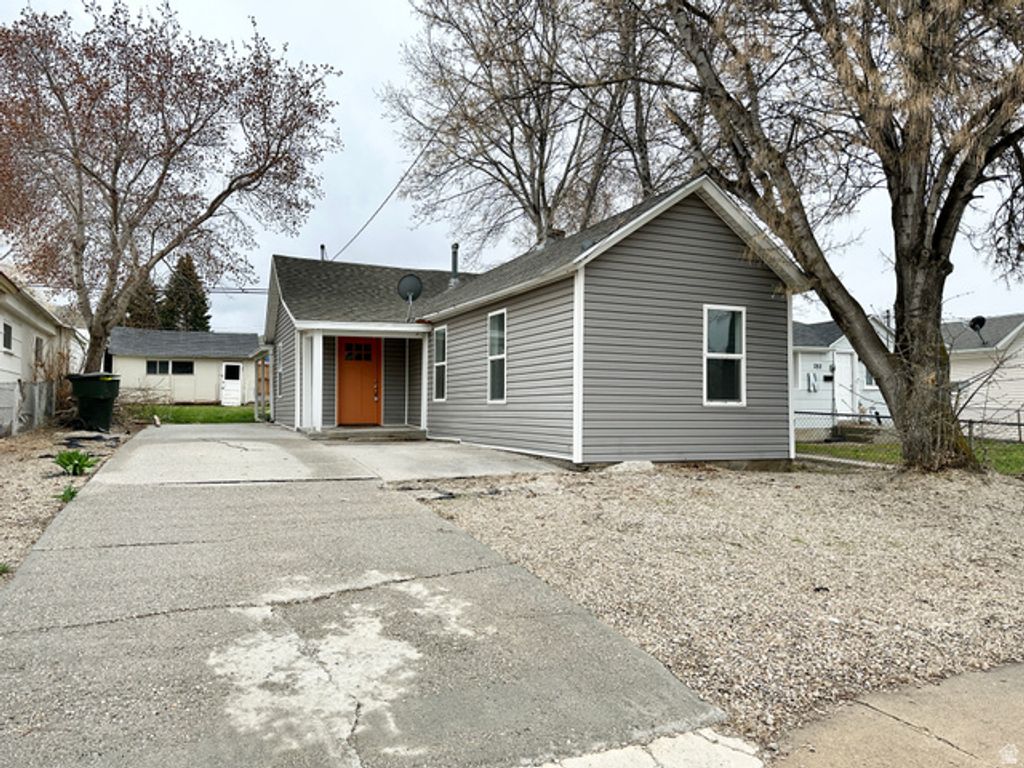 282 E VINE ST, Tooele, UT 84074 — photo 2