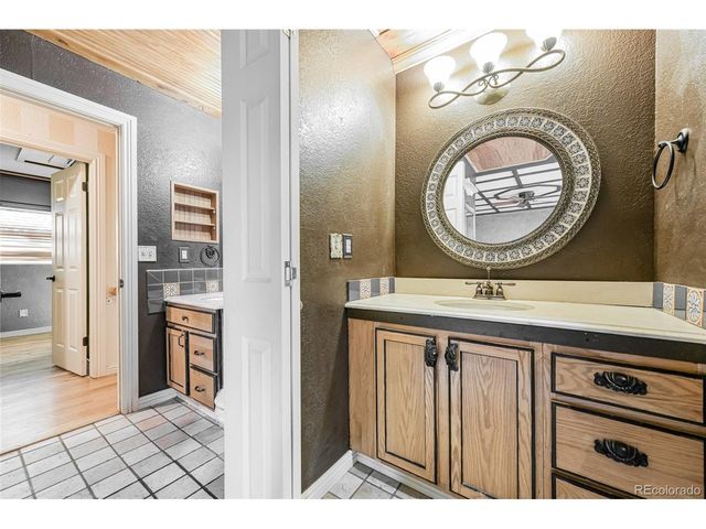 21041 E Ida Ave, Aurora, CO 80015