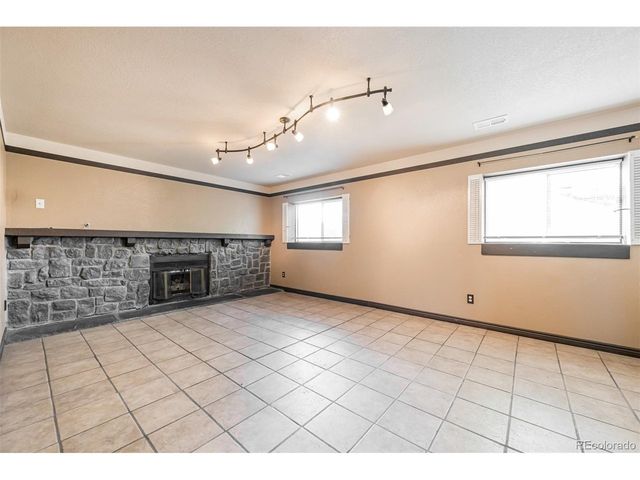 21041 E Ida Ave, Aurora, CO 80015