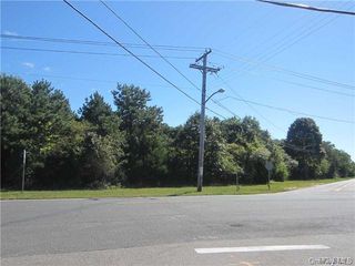 83 Montauk Highway, Westhampton, NY 11977