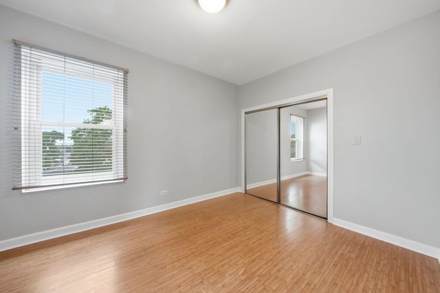 2121 N Saint Louis Avenue 3S, Chicago, IL 60647