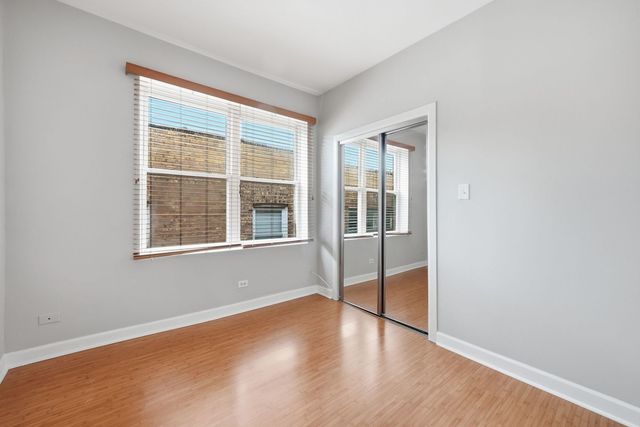 2121 N Saint Louis Avenue 3S, Chicago, IL 60647