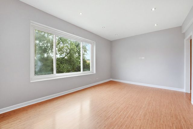 2121 N Saint Louis Avenue 3S, Chicago, IL 60647